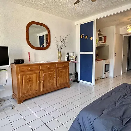 Dans Avec Piscine - 4 Couchages - Ar070-139 *
